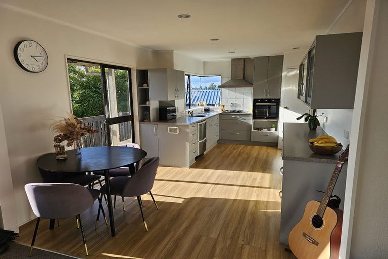 Photo of property in 13a Churchill Terrace, Waiuku, 2123