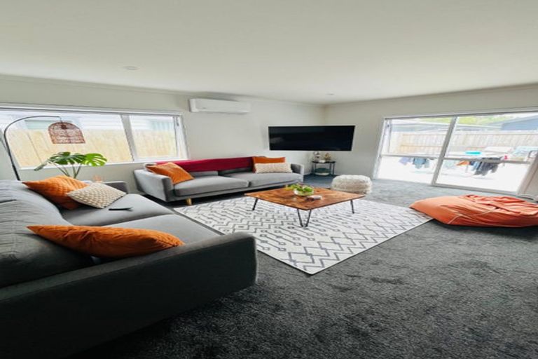 Photo of property in 17 Kutukutu Street, Takanini, 2112