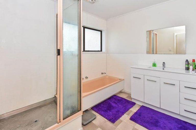 Photo of property in 2/327 Great South Road, Papakura, 2110