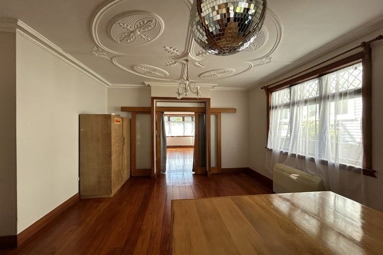 Photo of property in 28 Burrows Avenue, Karori, Wellington, 6012