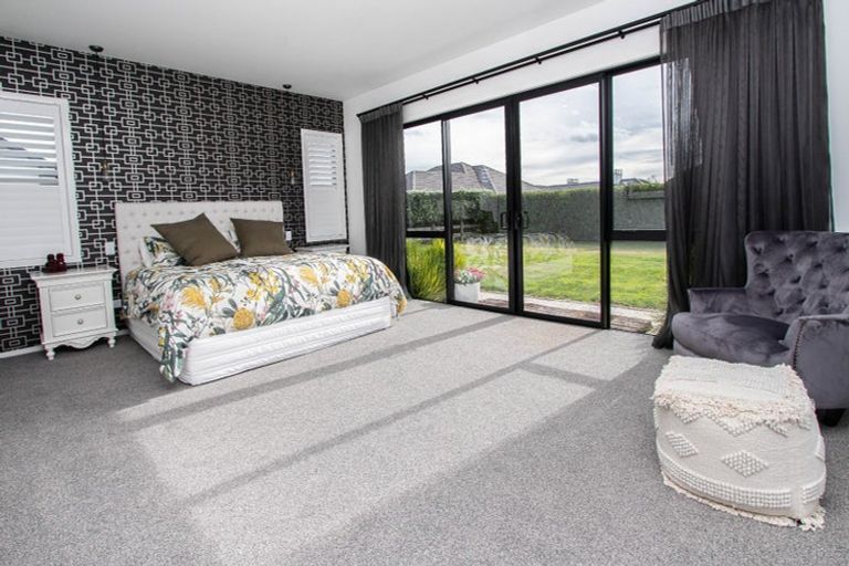 Photo of property in 101 Saint Kilda Road, Cambridge, 3434