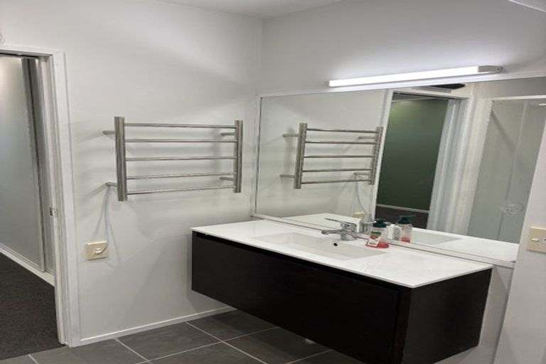 Photo of property in 82a Idris Road, Fendalton, Christchurch, 8052