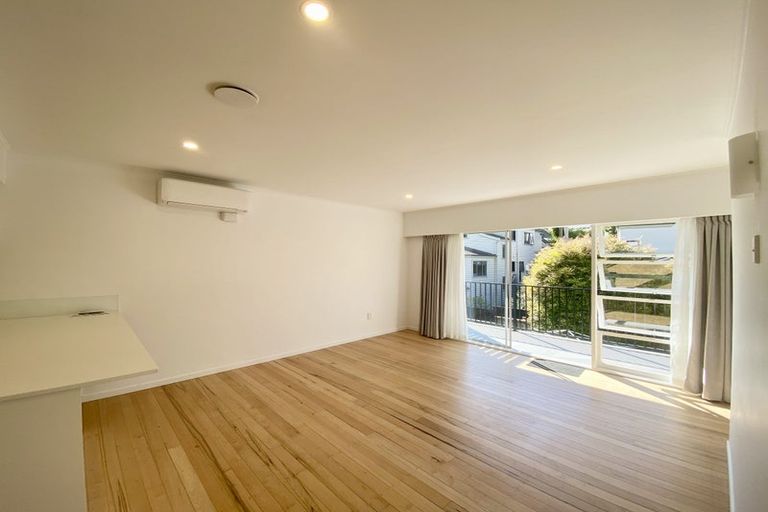 Photo of property in 3/405 Beach Road, Mairangi Bay, Auckland, 0630