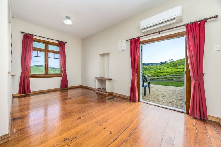 Photo of property in 27 Church Hill Road, Port Albert, Wellsford, 0973