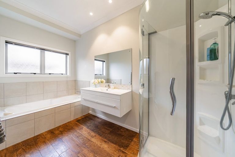 Photo of property in 13a Riverstone Drive, Riverstone Terraces, Upper Hutt, 5018