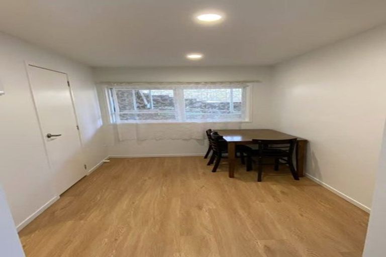 Photo of property in 29 Ayton Drive, Totara Vale, Auckland, 0629