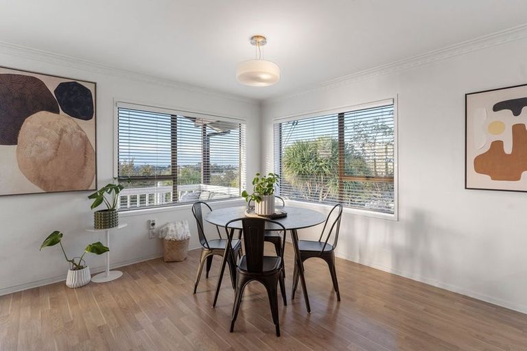 Photo of property in 2/131 Mokoia Road, Birkenhead, Auckland, 0626