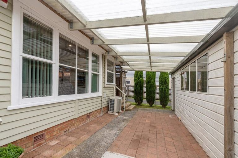 Photo of property in 83 Sturges Road, Henderson, Auckland, 0612