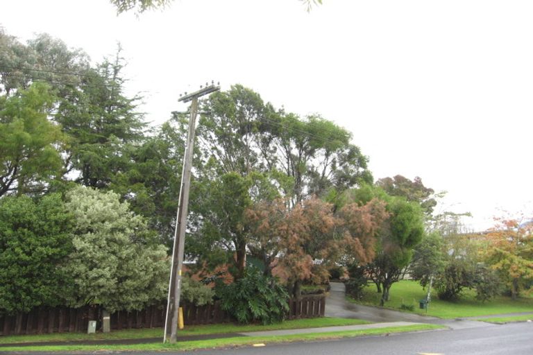 Photo of property in 31 Larne Avenue, Pakuranga Heights, Auckland, 2010