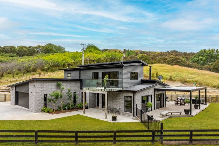 Photo of property in 86 Seafield Road, Eskdale, Napier, 4182