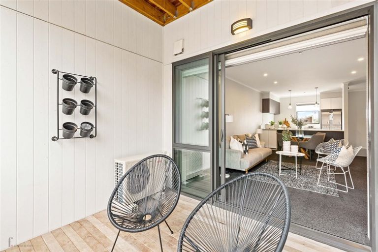 Photo of property in 215 Hobsonville Point Road, Hobsonville, Auckland, 0616