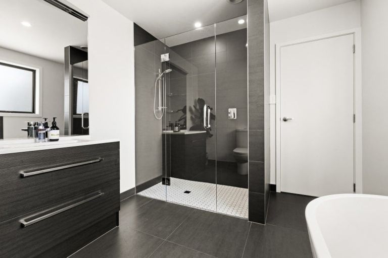 Photo of property in 114 Freyberg Avenue, Tamatea, Napier, 4112