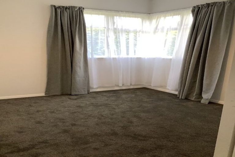 Photo of property in 105 Main Road, Wainuiomata, Lower Hutt, 5014