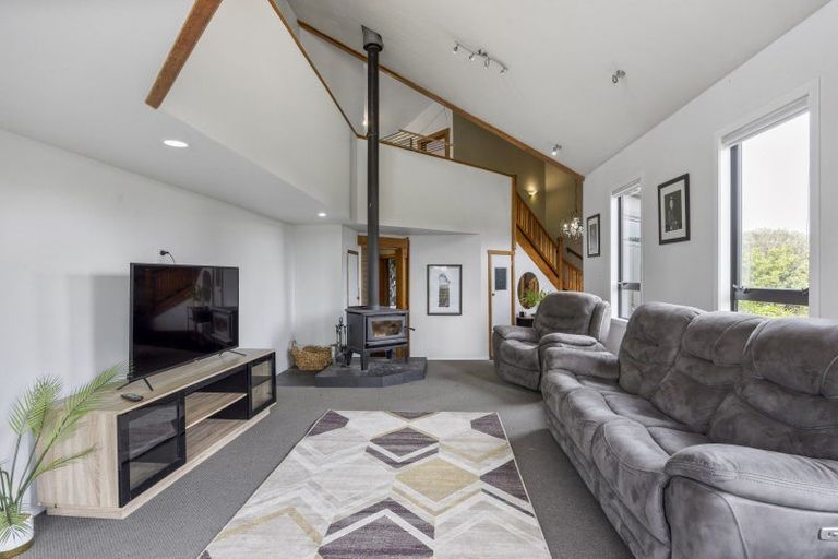 Photo of property in 20 Kiri Road, Te Kiri, Opunake, 4682