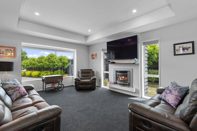 Photo of property in 10 Duggan Close, Rolleston, 7614