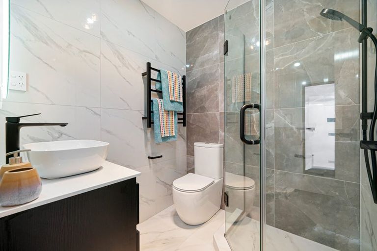 Photo of property in 21d Laura Street, Kelston, Auckland, 0602