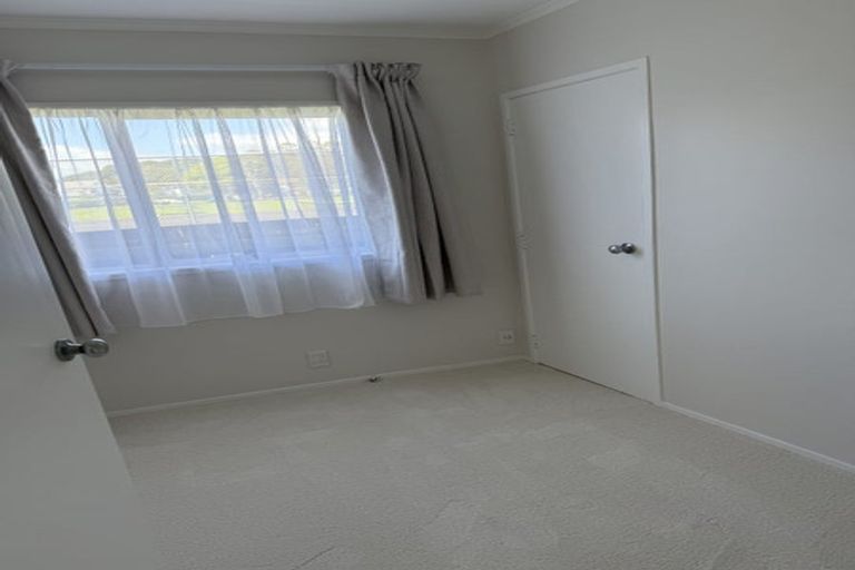 Photo of property in 1/35 Vivian Wilson Drive, Eastern Beach, Auckland, 2012