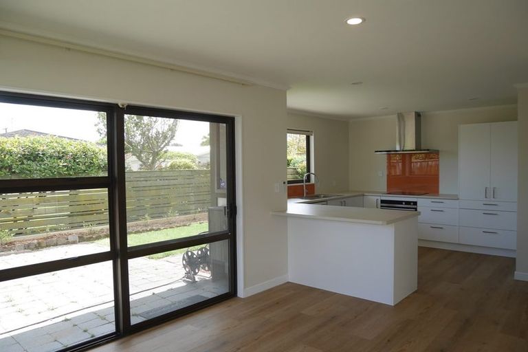 Photo of property in 63a Ngaio Road, Waikanae, 5036