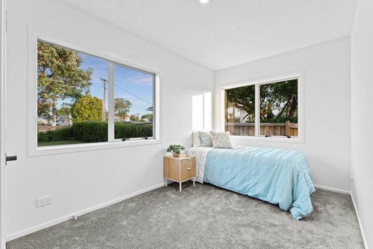Photo of property in 23b Woodglen Road, Glen Eden, Auckland, 0602