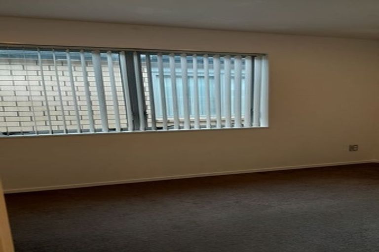 Photo of property in 48 Sherrybrooke Place, Sunnyvale, Auckland, 0612