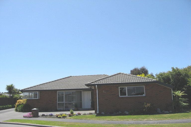 Photo of property in 34 Kirsten Place, Parklands, Christchurch, 8083