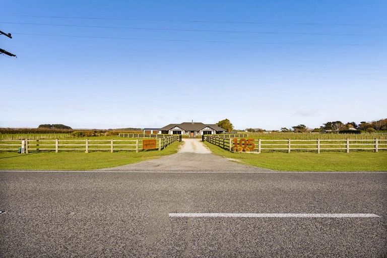 Photo of property in 105 Mawhitiwhiti Road, Normanby, Hawera, 4675