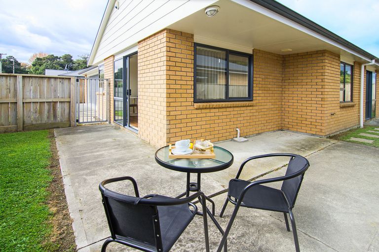 Photo of property in 85a Oxford Street, Tawa, Wellington, 5028