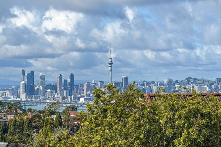 Photo of property in 5 Balmain Road, Birkenhead, Auckland, 0626