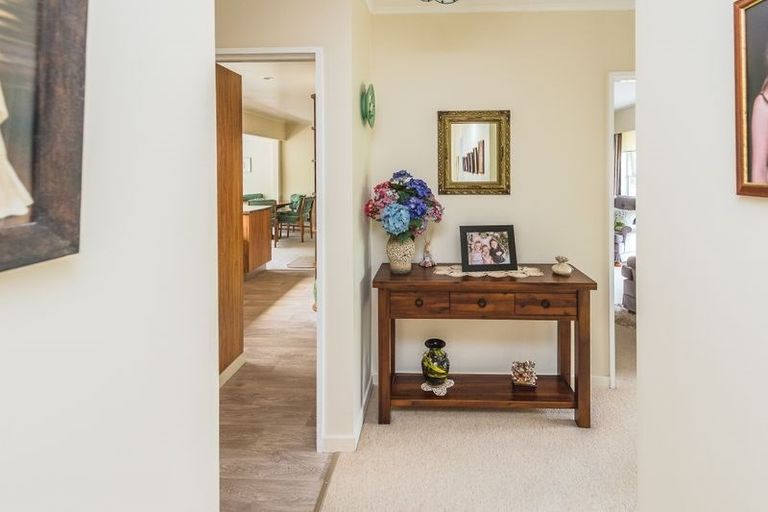 Photo of property in 15 Oaklea Avenue, Marton, 4710