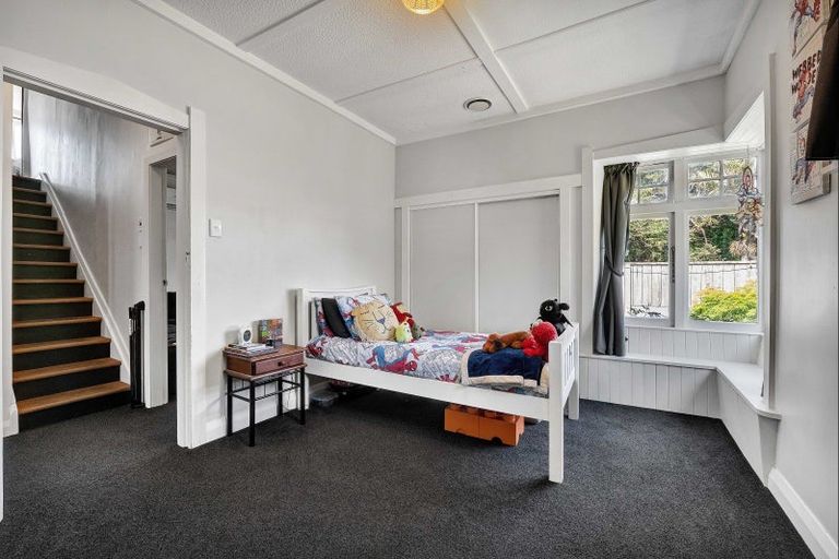 Photo of property in 263 Huatoki Street, Upper Vogeltown, New Plymouth, 4310