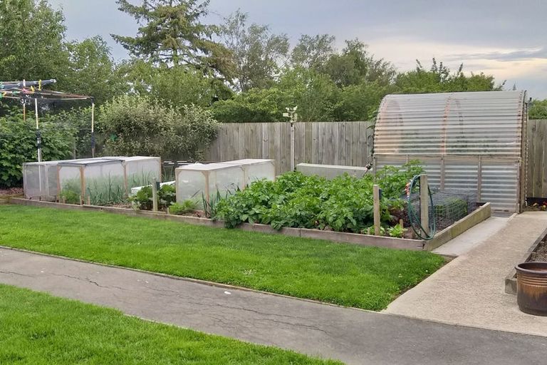 Photo of property in 6 Essex Street, Weston, Oamaru, 9401