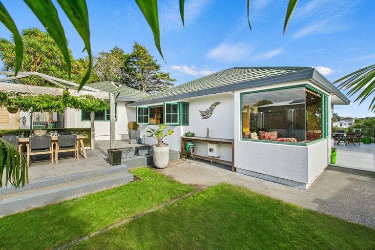 Photo of property in 100a Carrington Street, Lower Vogeltown, New Plymouth, 4310