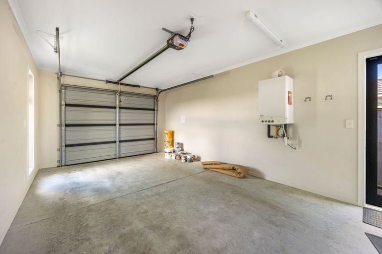 Photo of property in 13 Henrietta Maxwell Grove, Wainuiomata, Lower Hutt, 5014