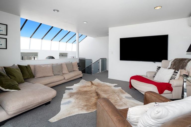 Photo of property in 156 Marine Parade, Mount Maunganui, 3116