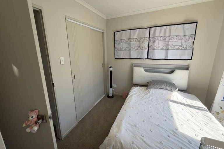 Photo of property in 89a Cascades Road, Pakuranga Heights, Auckland, 2010
