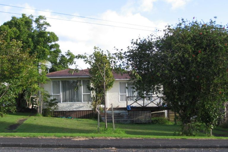 Photo of property in 28 Sherwood Avenue, Te Atatu South, Auckland, 0610