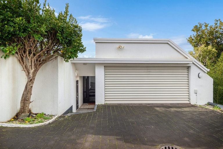 Photo of property in 2/173 East Coast Road, Castor Bay, Auckland, 0620