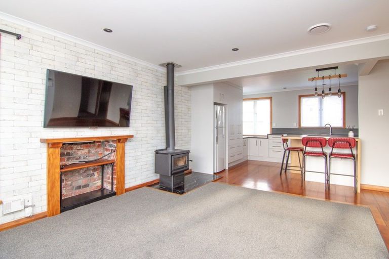 Photo of property in 20 Milton Street, Roslyn, Palmerston North, 4414