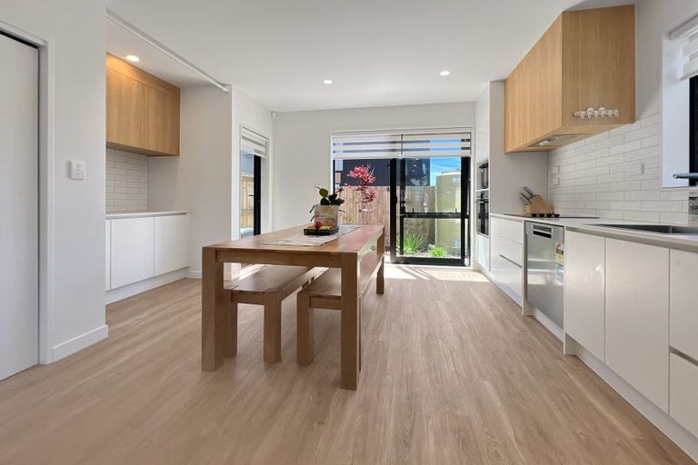 Photo of property in 1 Irwin Lane, Windsor Park, 0632