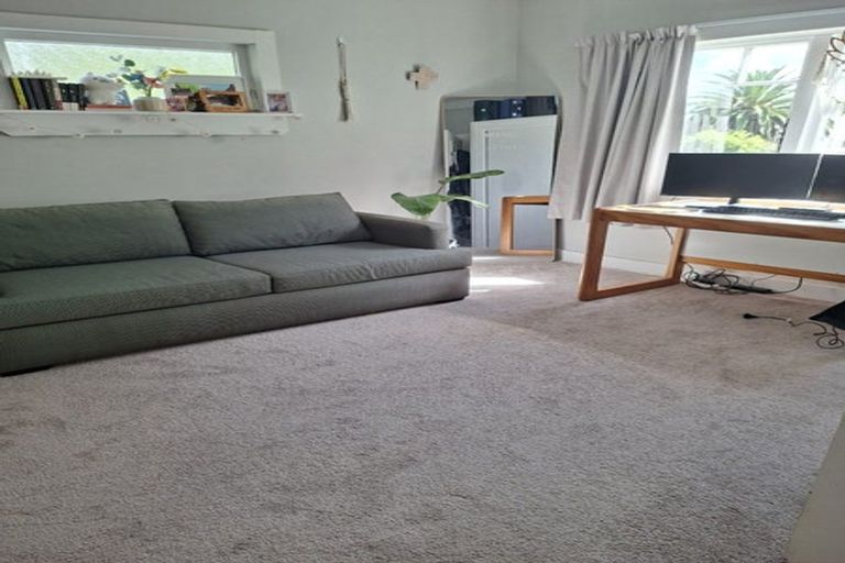 Photo of property in 1/12 Halsey Road, Manurewa, Auckland, 2102