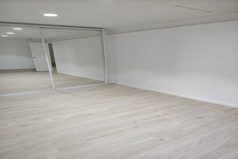 Photo of property in 250 Don Buck Road, Massey, Auckland, 0614