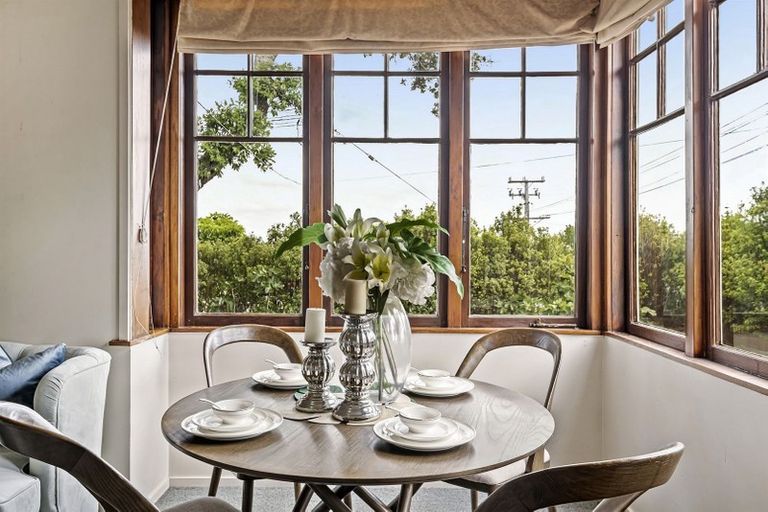 Photo of property in 13 Islington Avenue, New Lynn, Auckland, 0600