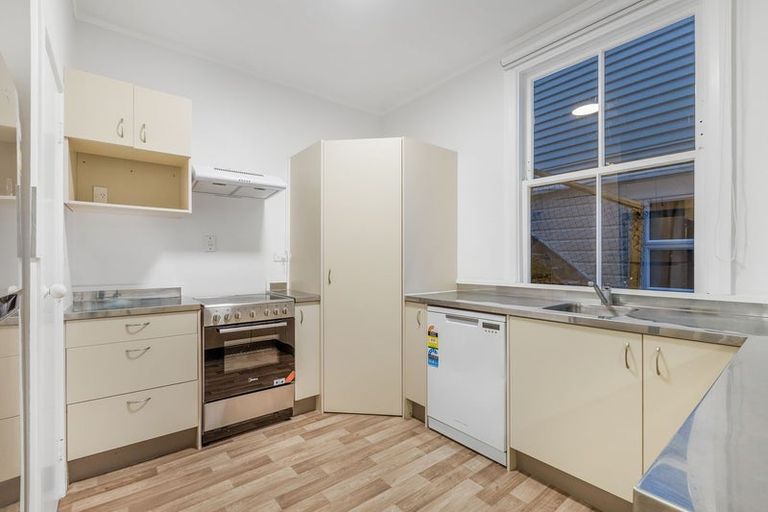 Photo of property in 38 Adams Terrace, Aro Valley, Wellington, 6021