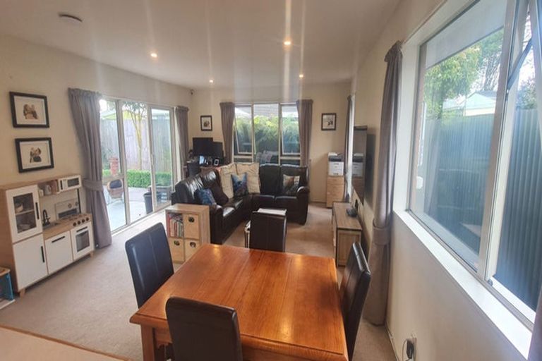 Photo of property in 31 Daniels Road, Redwood, Christchurch, 8051