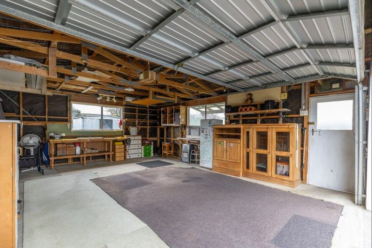 Photo of property in 19 Dunk Place, Milson, Palmerston North, 4414
