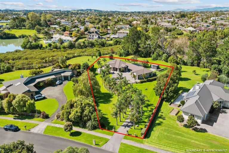 Photo of property in 8 Millbrook Drive, Waiuku, 2683