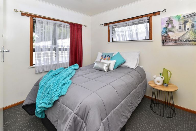 Photo of property in 8 Colin Street, Mangere, Auckland, 2022