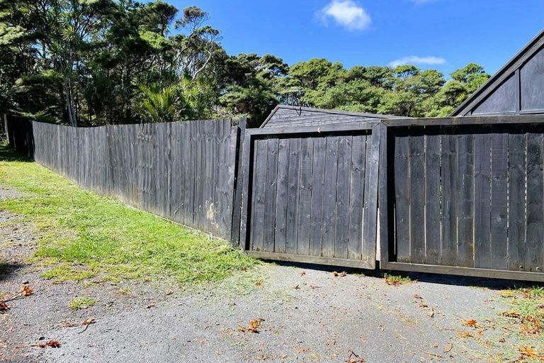 Photo of property in 303 School Road, Waimauku, 0881