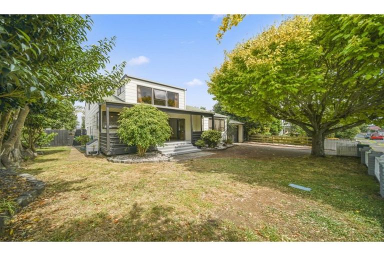 Photo of property in 78 Racecourse Road, Waiuku, 2123