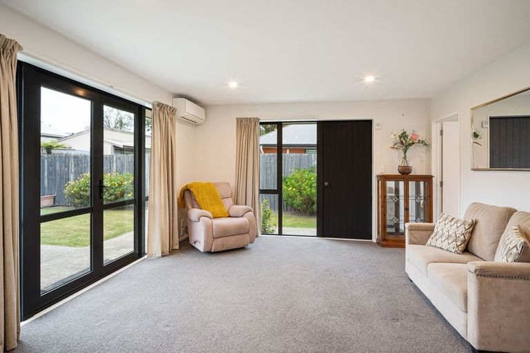 Photo of property in 22 Clinton Lane, Woolston, Christchurch, 8062